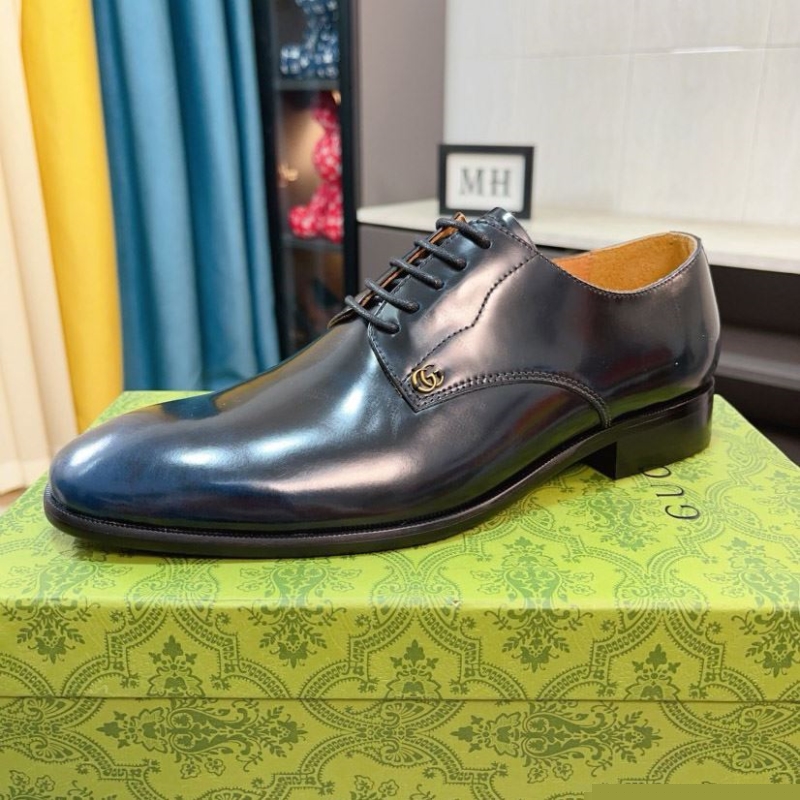 G*u*i leather shoes